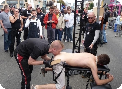 HOW TO BE A KICK-ASS ASS EATER